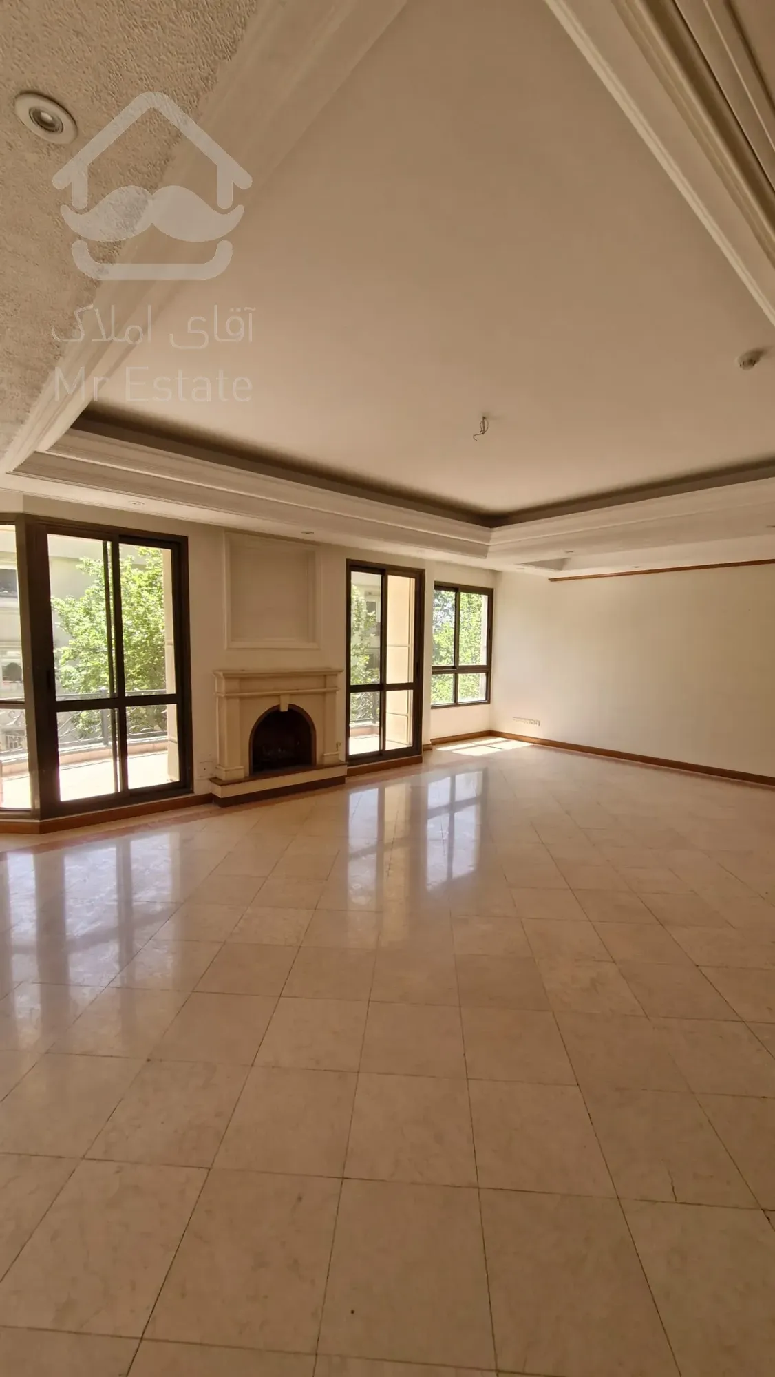 اجاره آپارتمان ۲۲۰ متری در بهترین لوکیشن کامرانیه شمالی