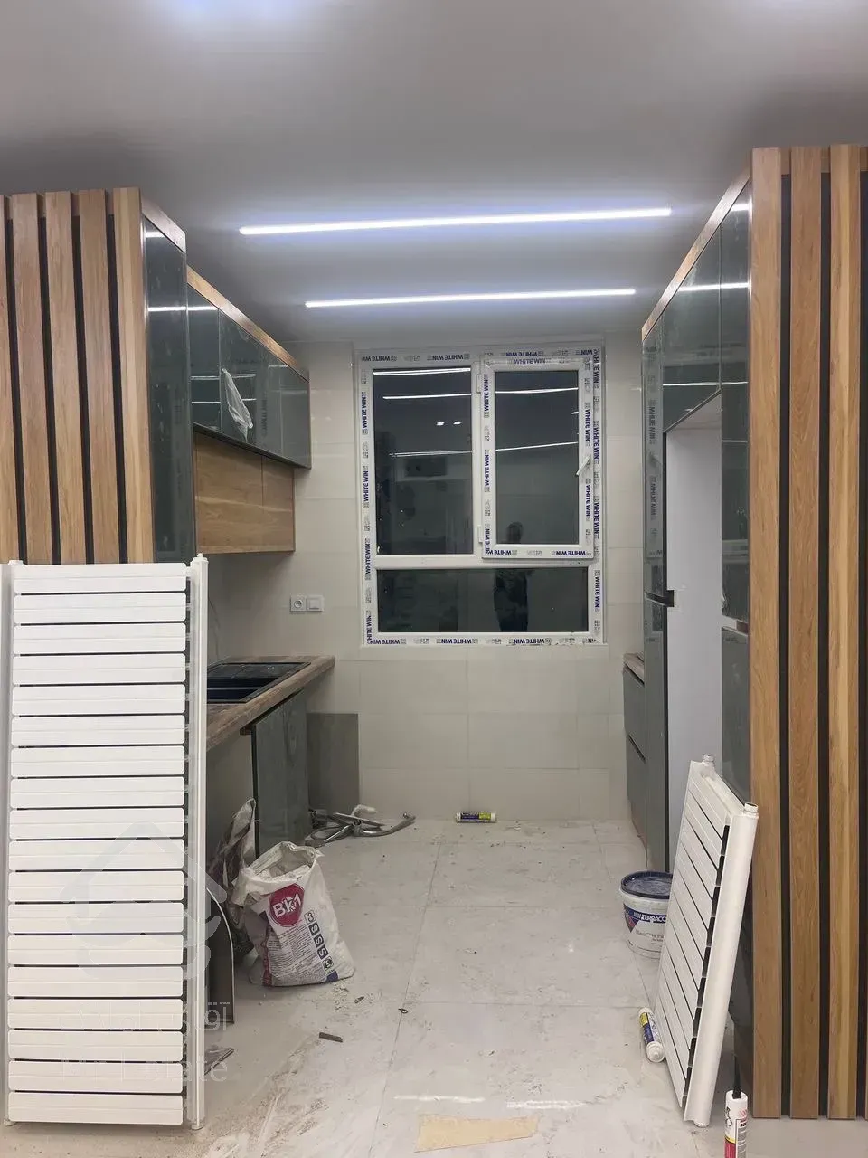 فروش آپارتمان ۹۰ متری سه خواب در سازمان برنامه مرکزی