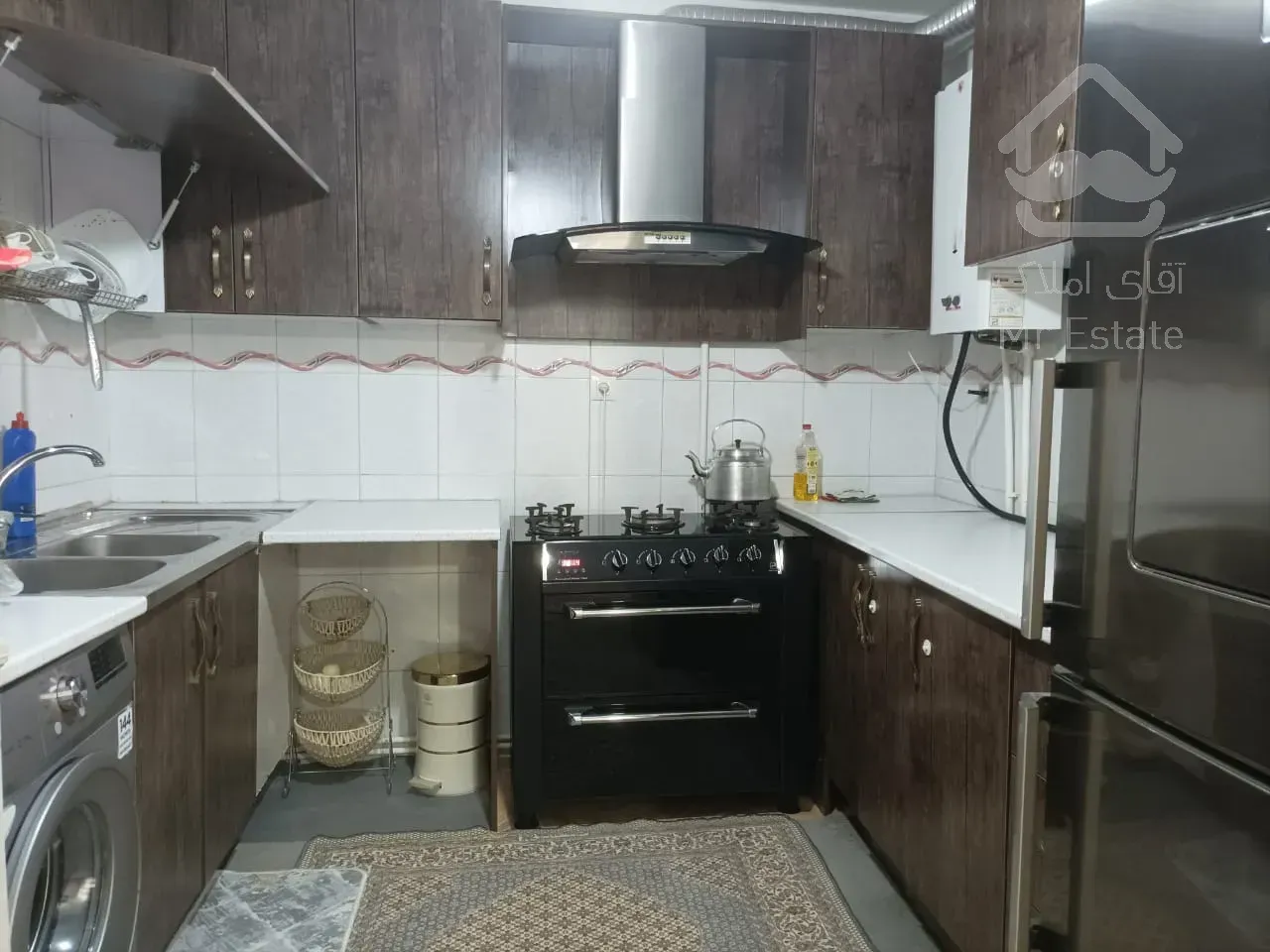 آپارتمان باغ لطفی