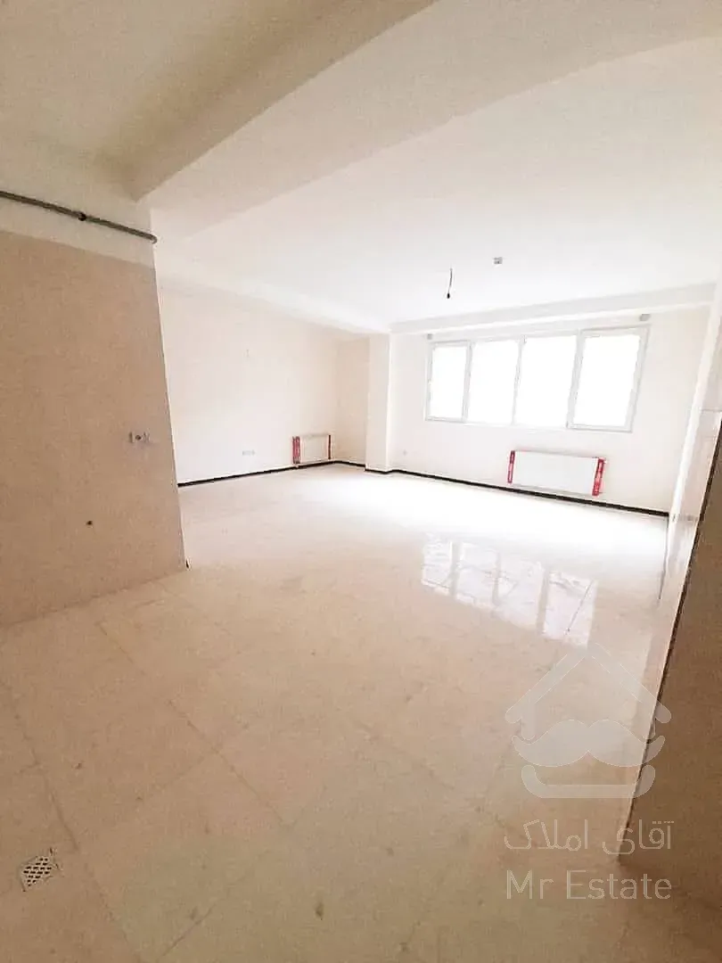 نوساز ,پارکینگ دار ,دوخوابه