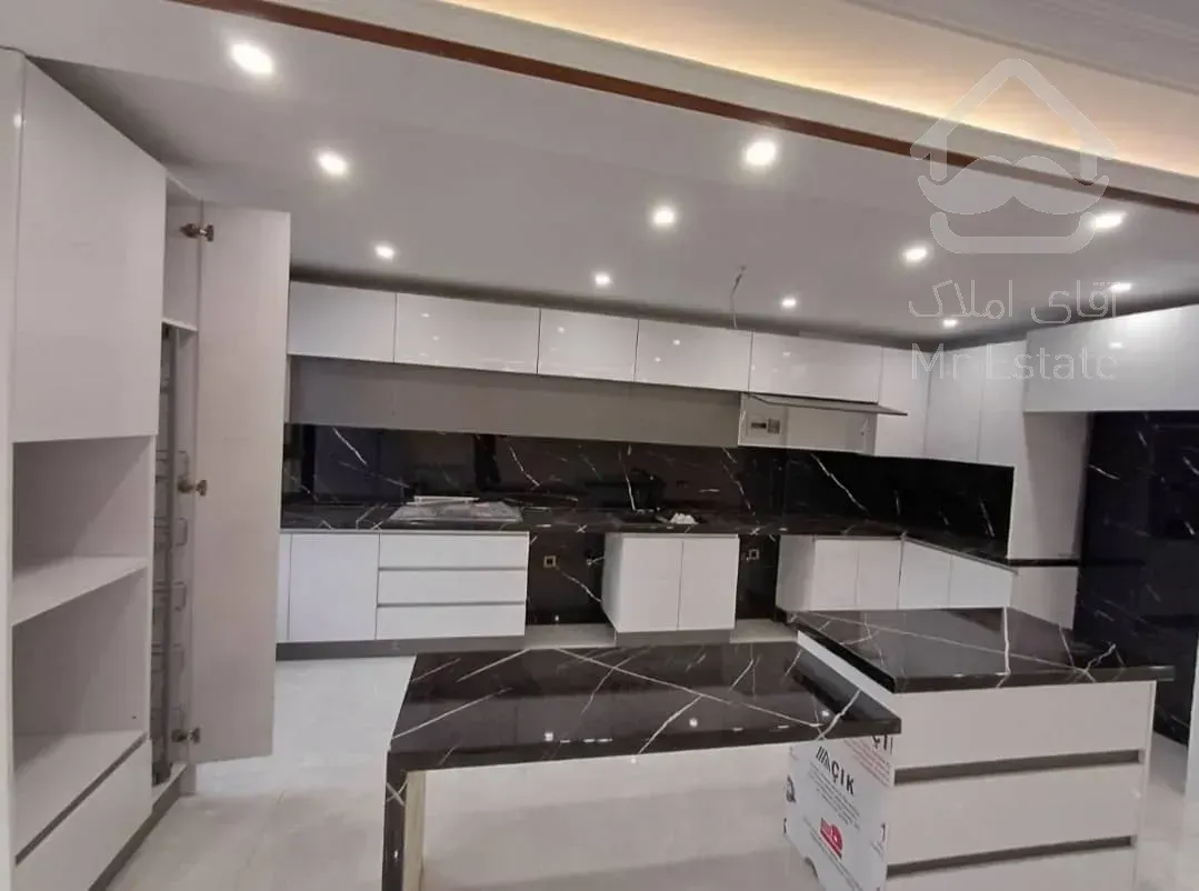 ملک نوساز یکجا با زیر زمین در شهرک راه آهن