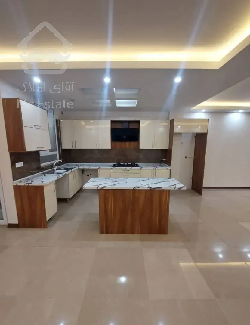 واحد۱۶۵متری سه خواب با ویو فضای سبز