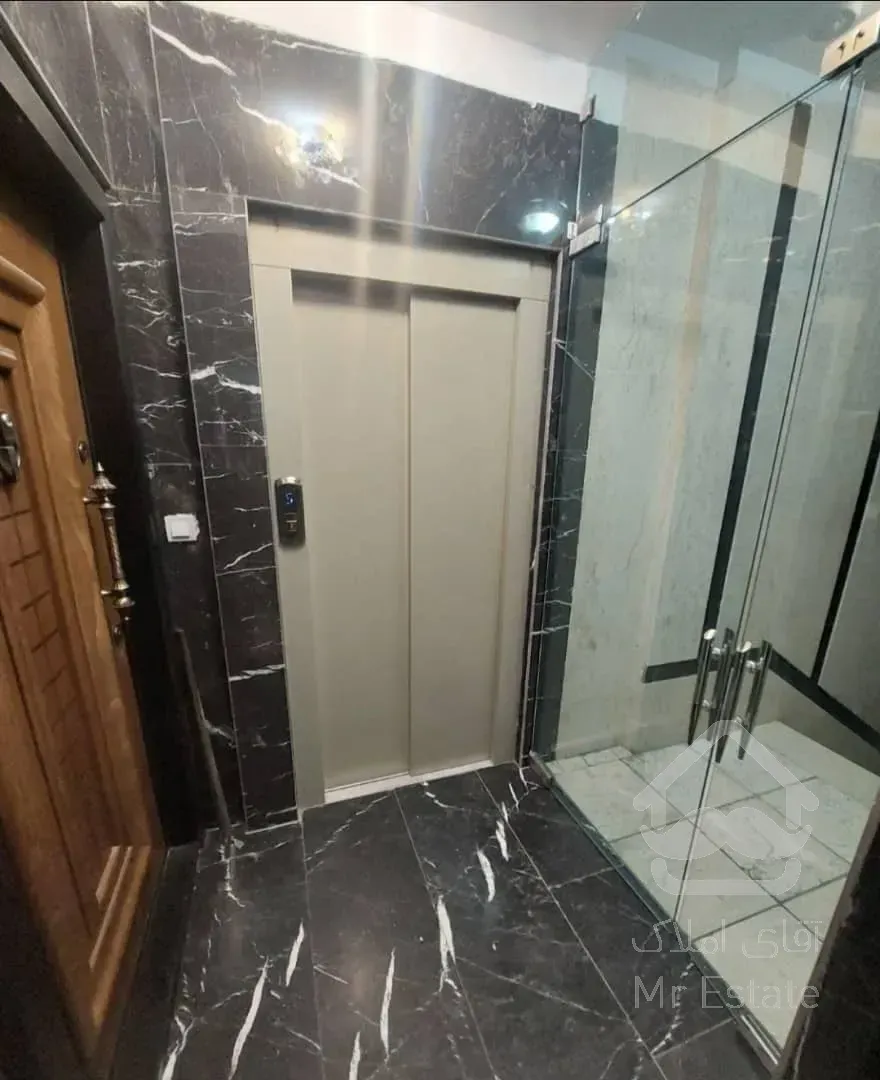 ملک نوساز یکجا با زیر زمین در شهرک راه آهن