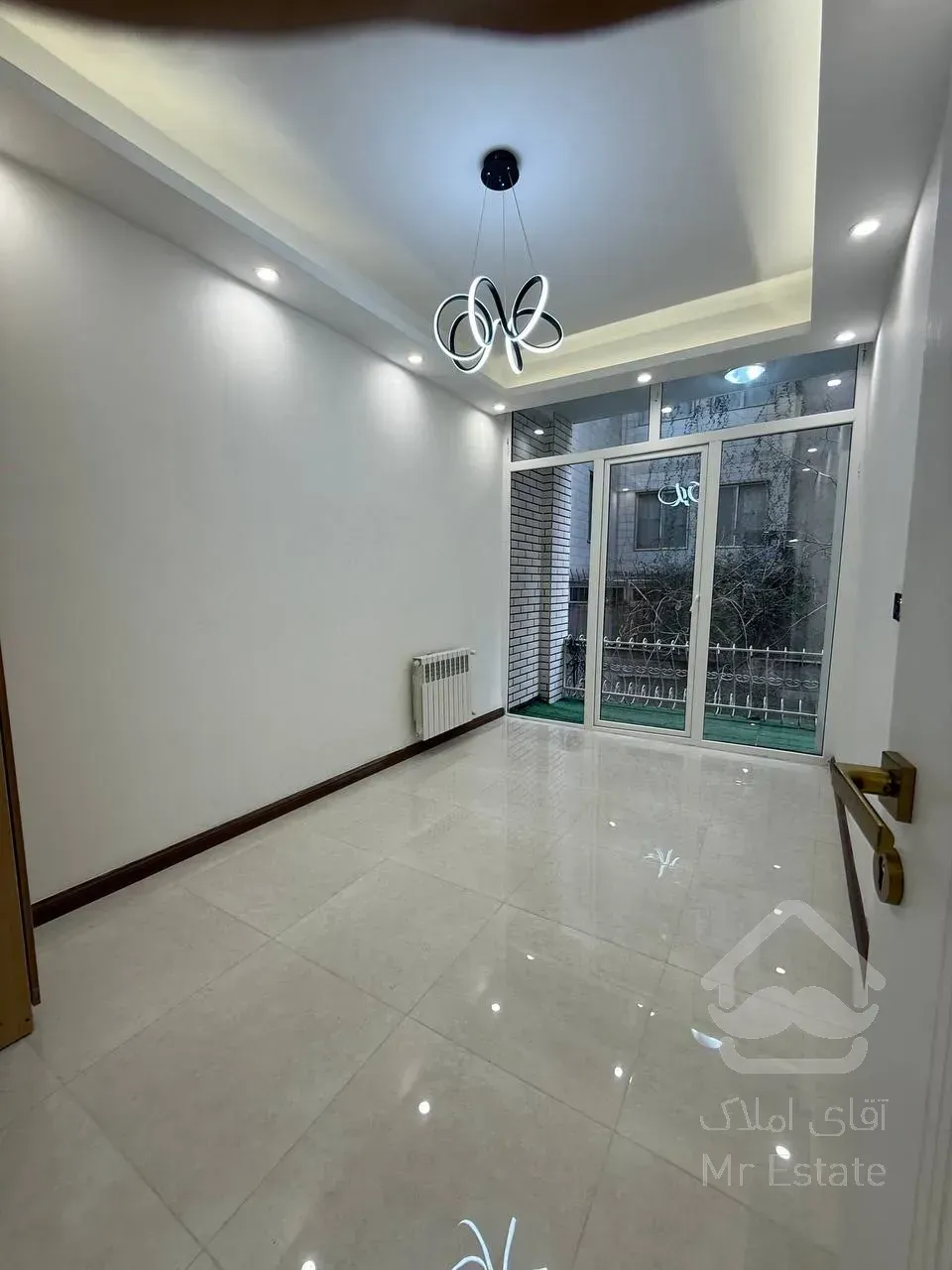 آپارتمان ۴۷ متری *نقلی سالن پرده خور