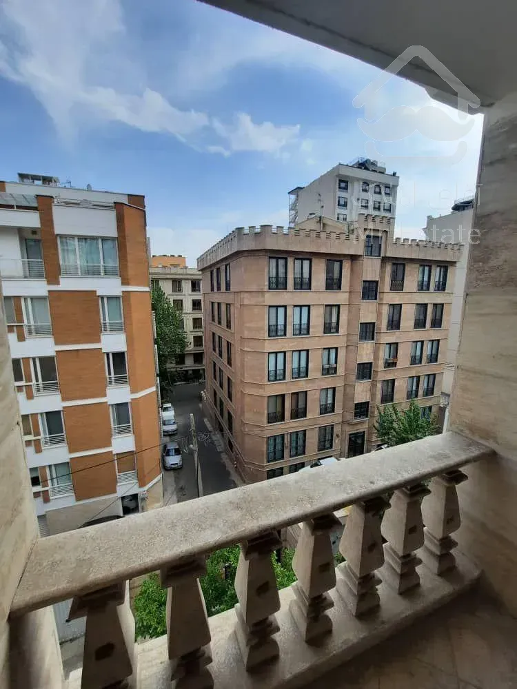 فروش آپارتمان ۱۳۵ متری در نیاوران مژده پلان استاندارد