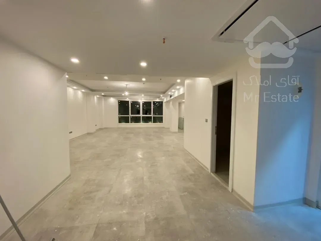 ۱۱۰ و ۱۲۵ متر بر فرمانیه ، نوساز ، طبقات بالا