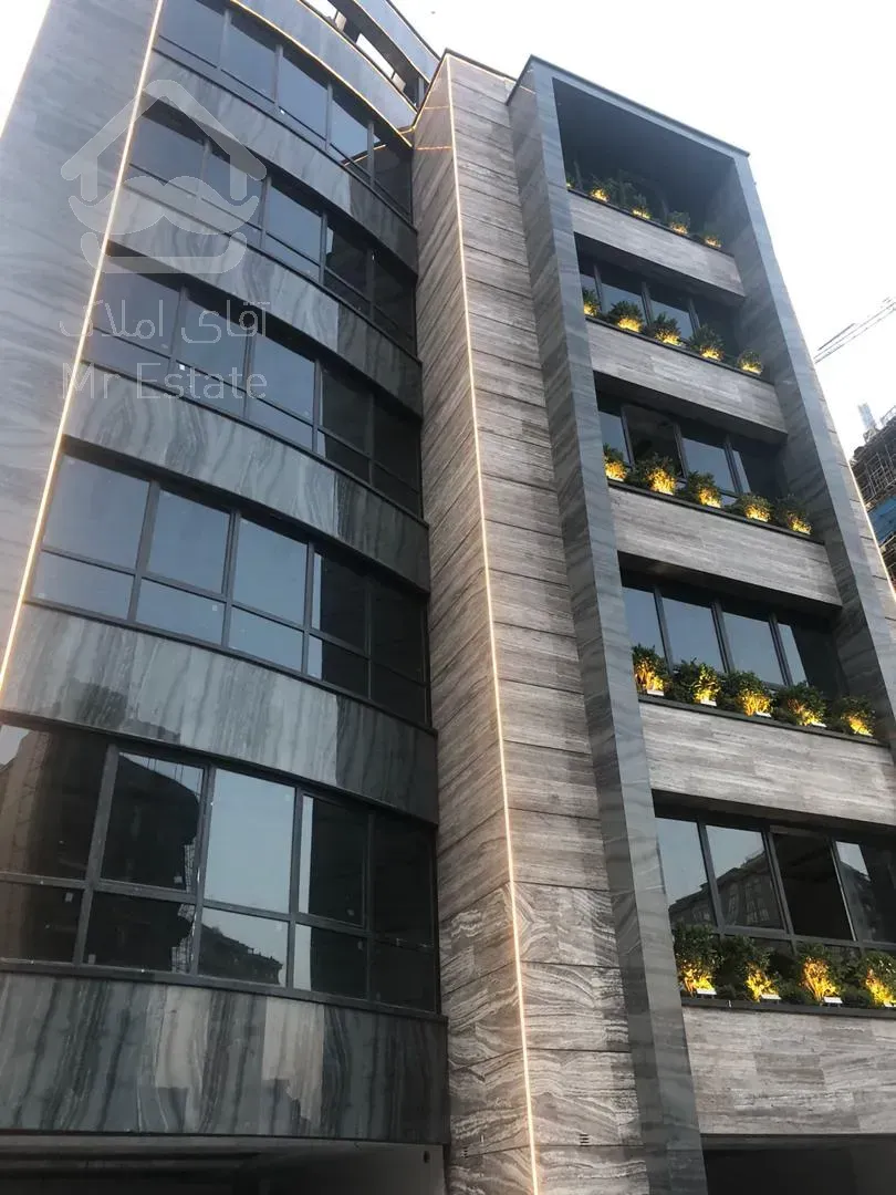 ۱۱۰ و ۱۲۵ متر بر فرمانیه ، نوساز ، طبقات بالا