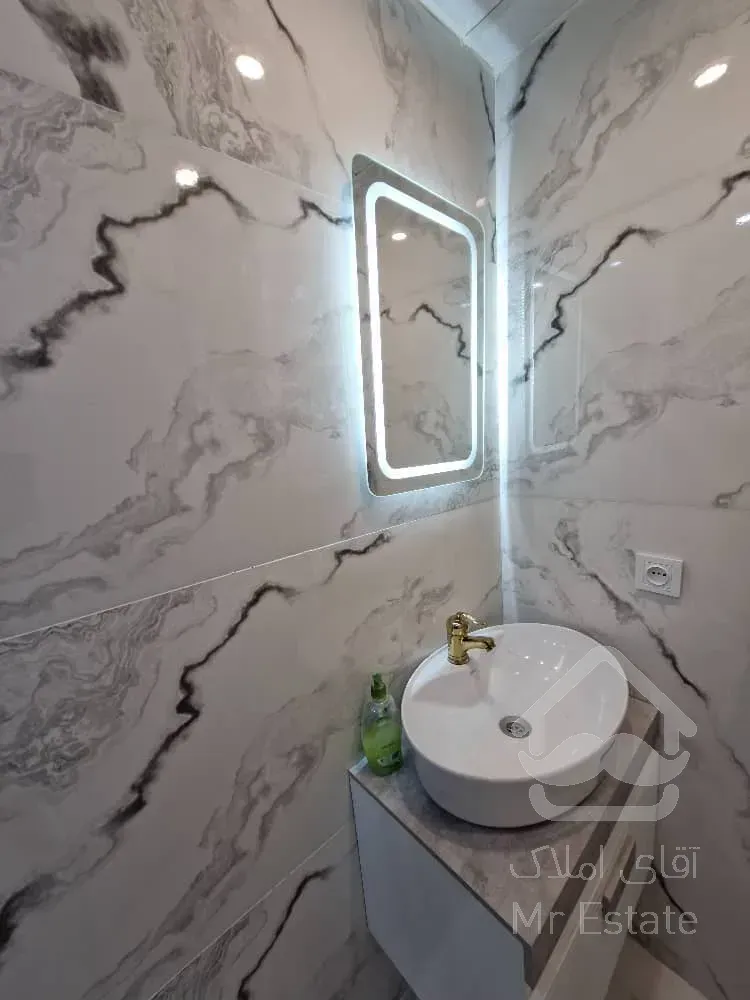 آپارتمان ۶۱ متری کلید نخورده