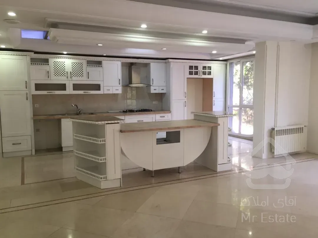 اجاره آپارتمان ۲۵۰ متری در بهترین لوکیشن فرمانیه