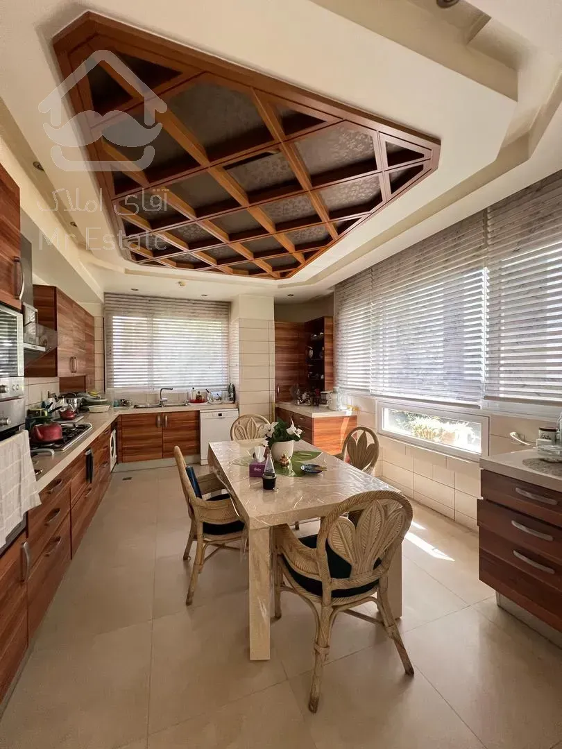 فروش واحد ۱۷۰متری ۳خوابه اکازیون گل سنگ