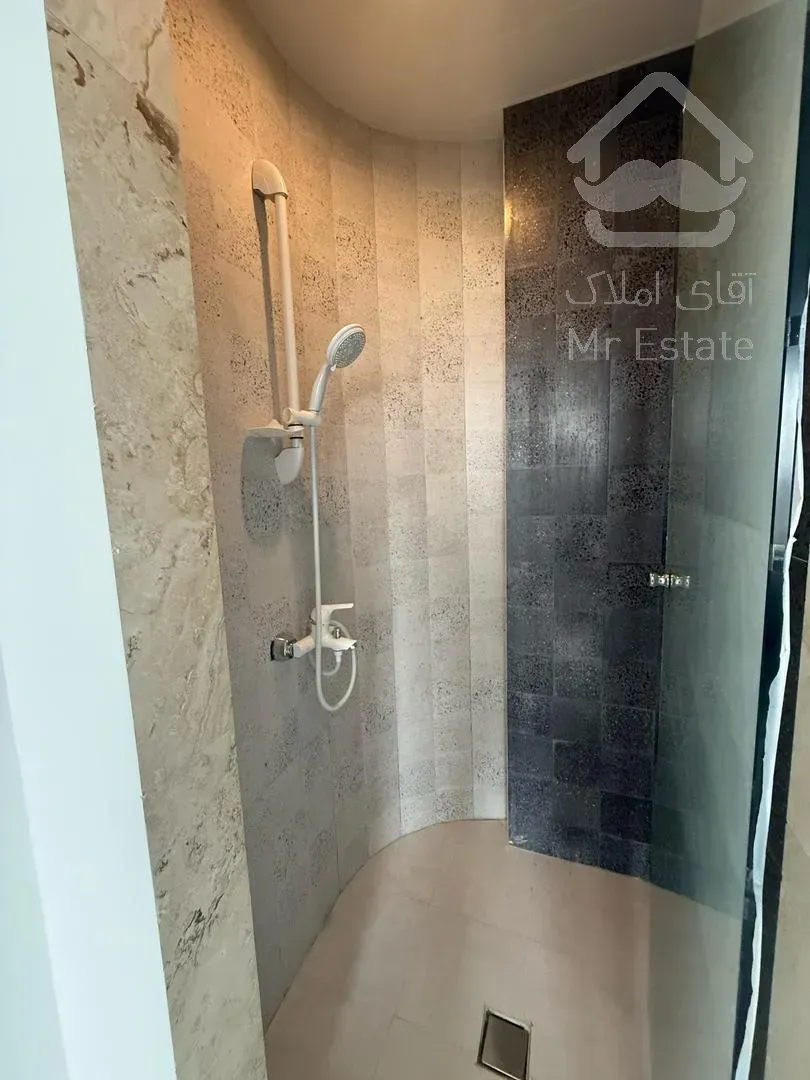 فروش آپارتمان۱۴۰ متری براصلی پاسداران