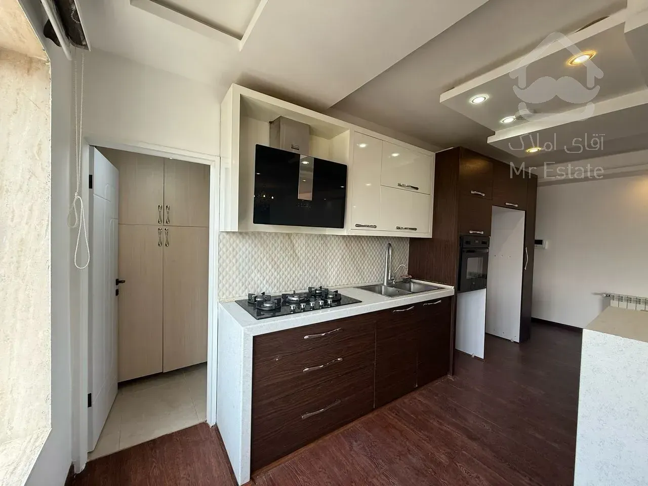 فروش آپارتمان ۱۴۱ متری در خیابان تهران