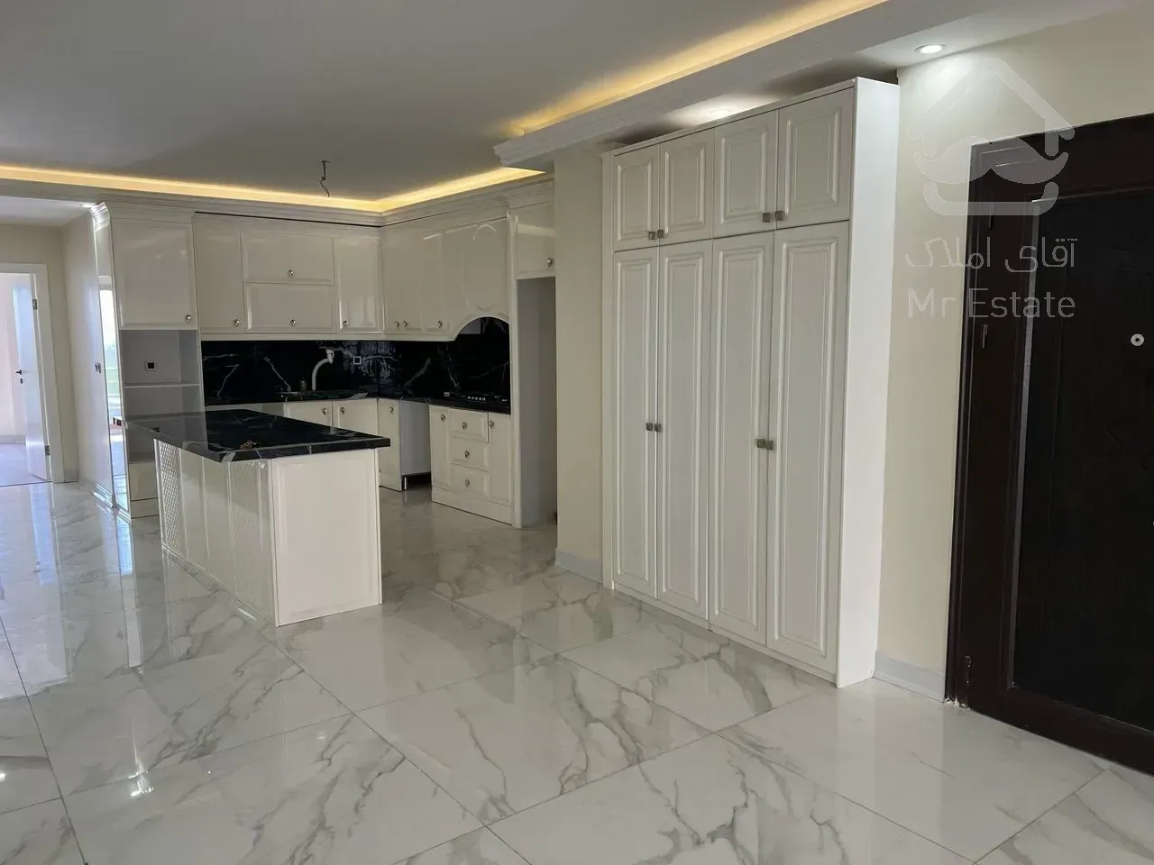 180 متر آپارتمان فول مشاعات در سپند