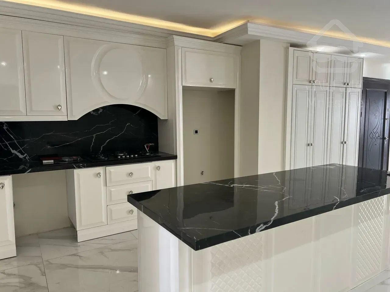 180 متر آپارتمان فول مشاعات در سپند