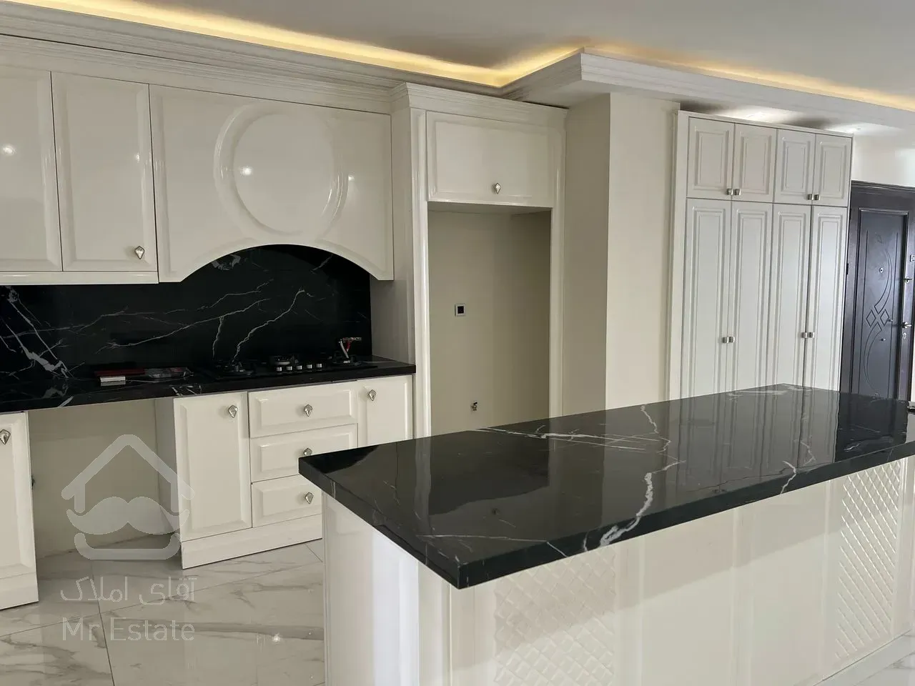 180 متر در برج برند با مشاعات کامل