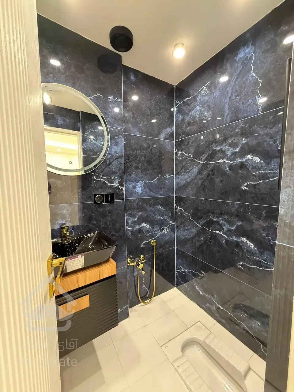 تنها آپارتمان فروشی ریز متراژ 2 خواب در گلزار رامین شمالی