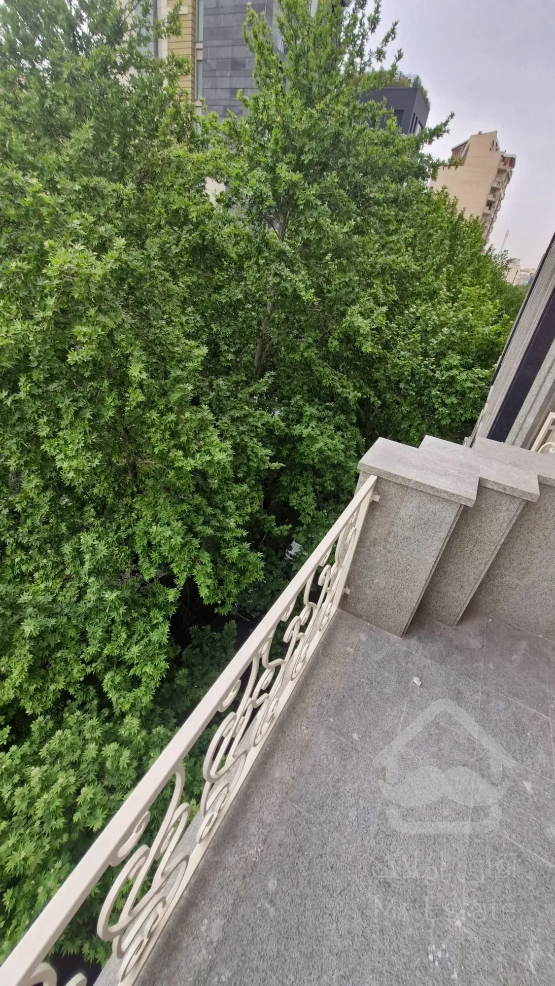 آپارتمان 250 متری در فرمانیه فول مشاعات