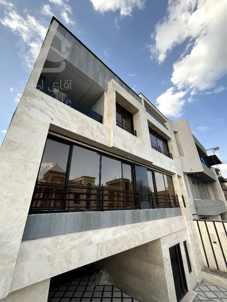 ویلای شیک و نوساز با امکانات کامل و خرید مستقیم از مالک