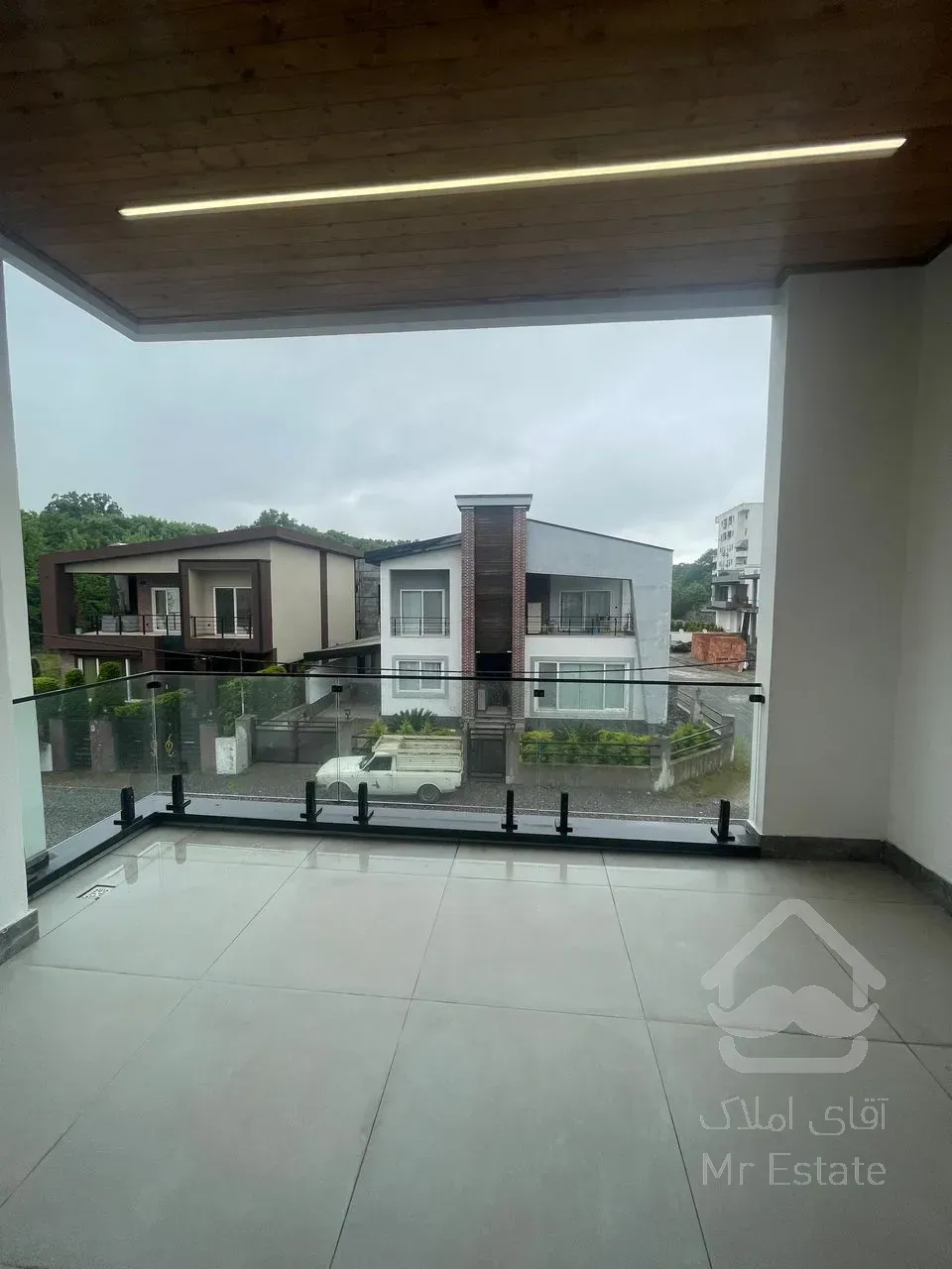 ویلای مدرن دوبلکس