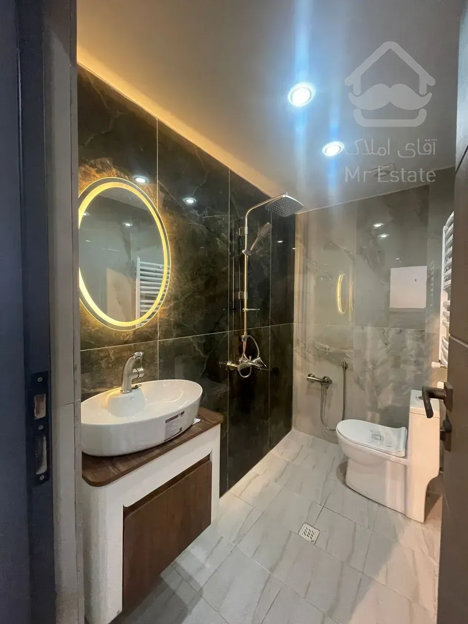 ویلای مدرن دوبلکس