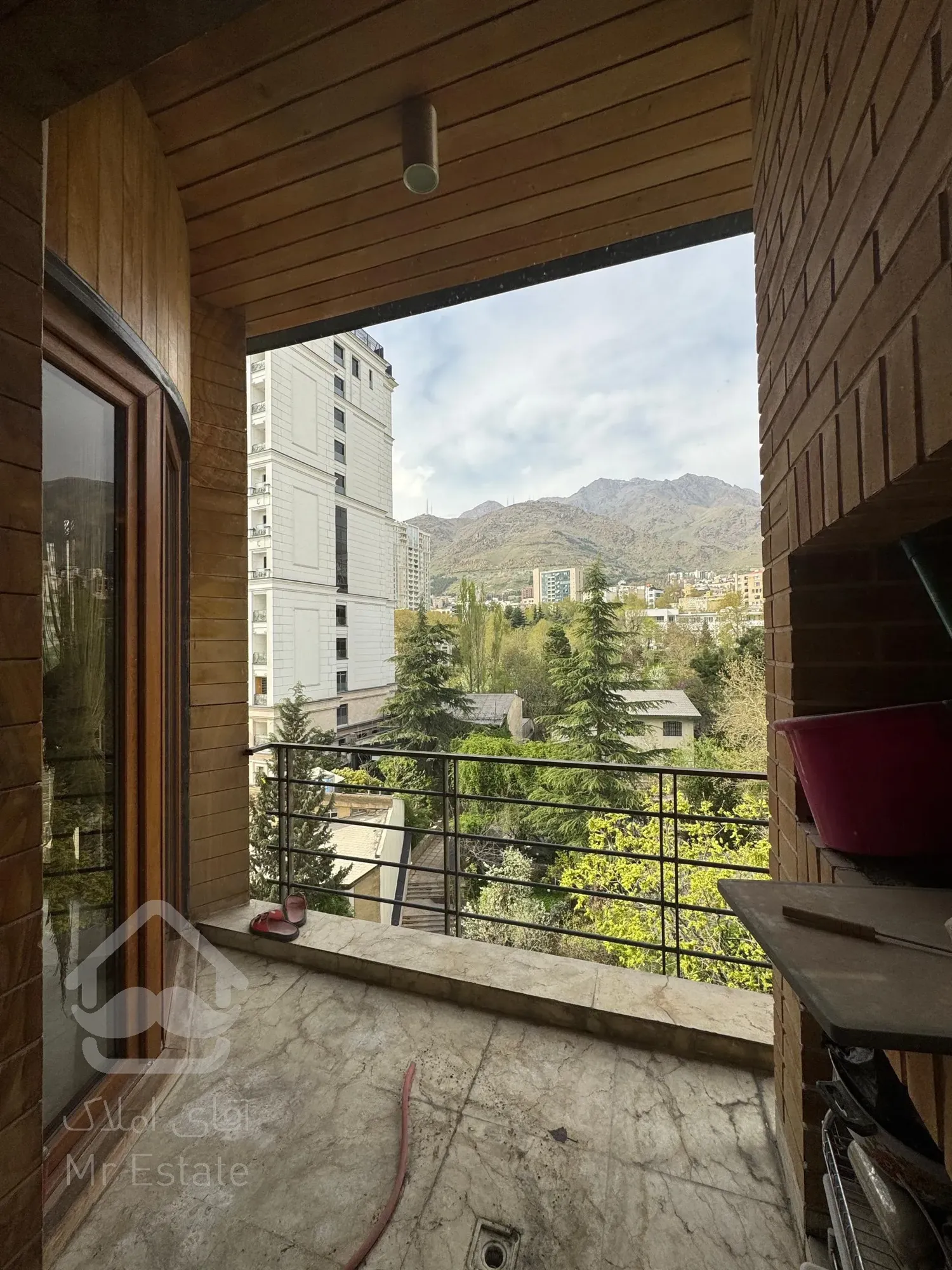 اجاره ۲۳۰متر برج فرمانیه غربی