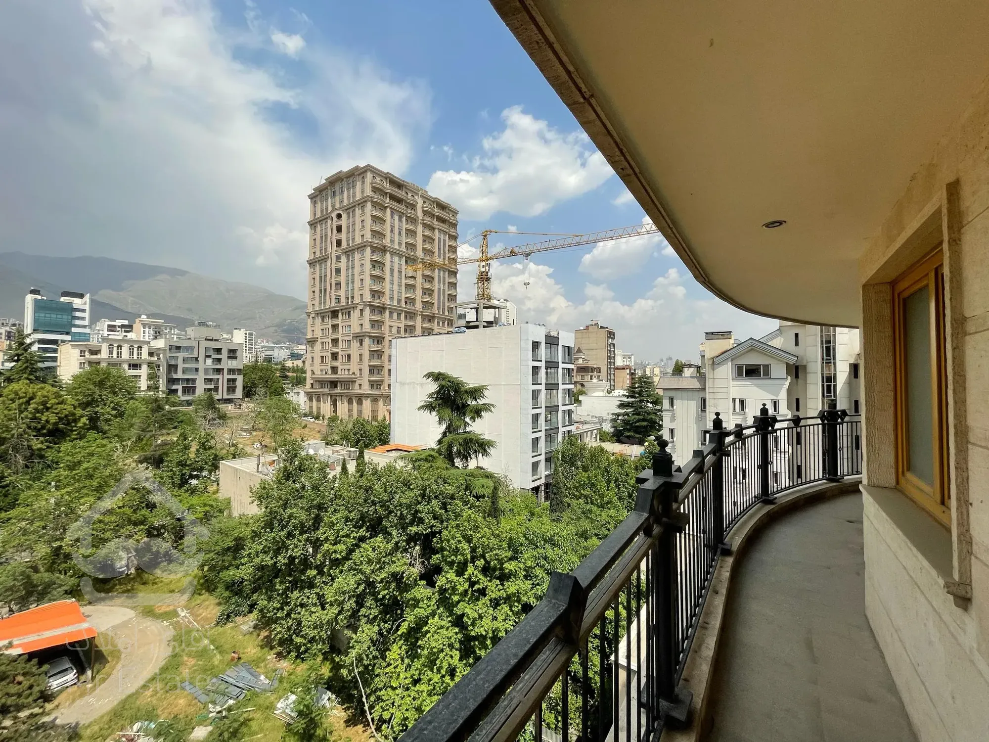 فروش واحد ۲۸۰متری ۴خوابه ویودار سنبل