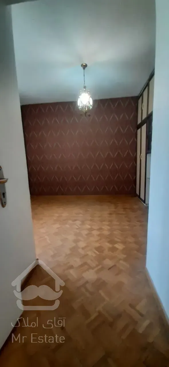 آپارتمان 80متری سالن پرده خور