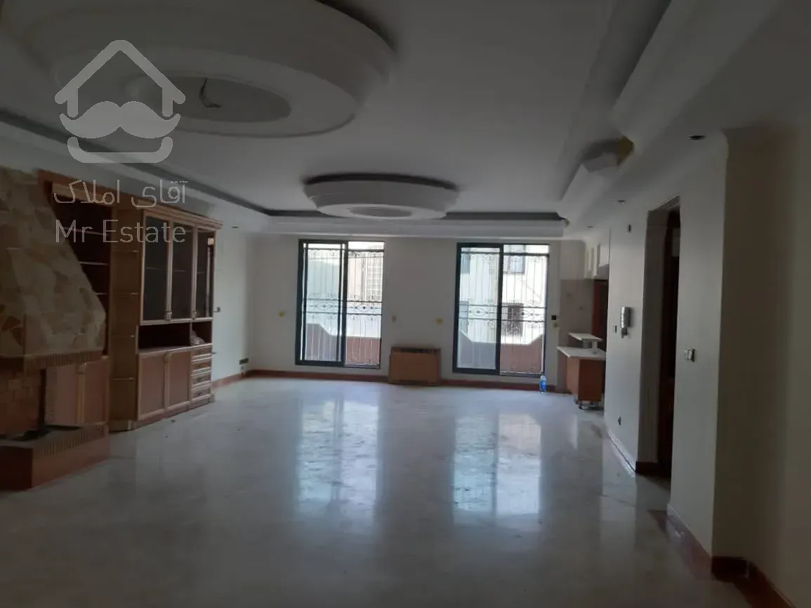 کلنگی ۲طبقه بنا در دهکده المپیک در منطقه۲۲