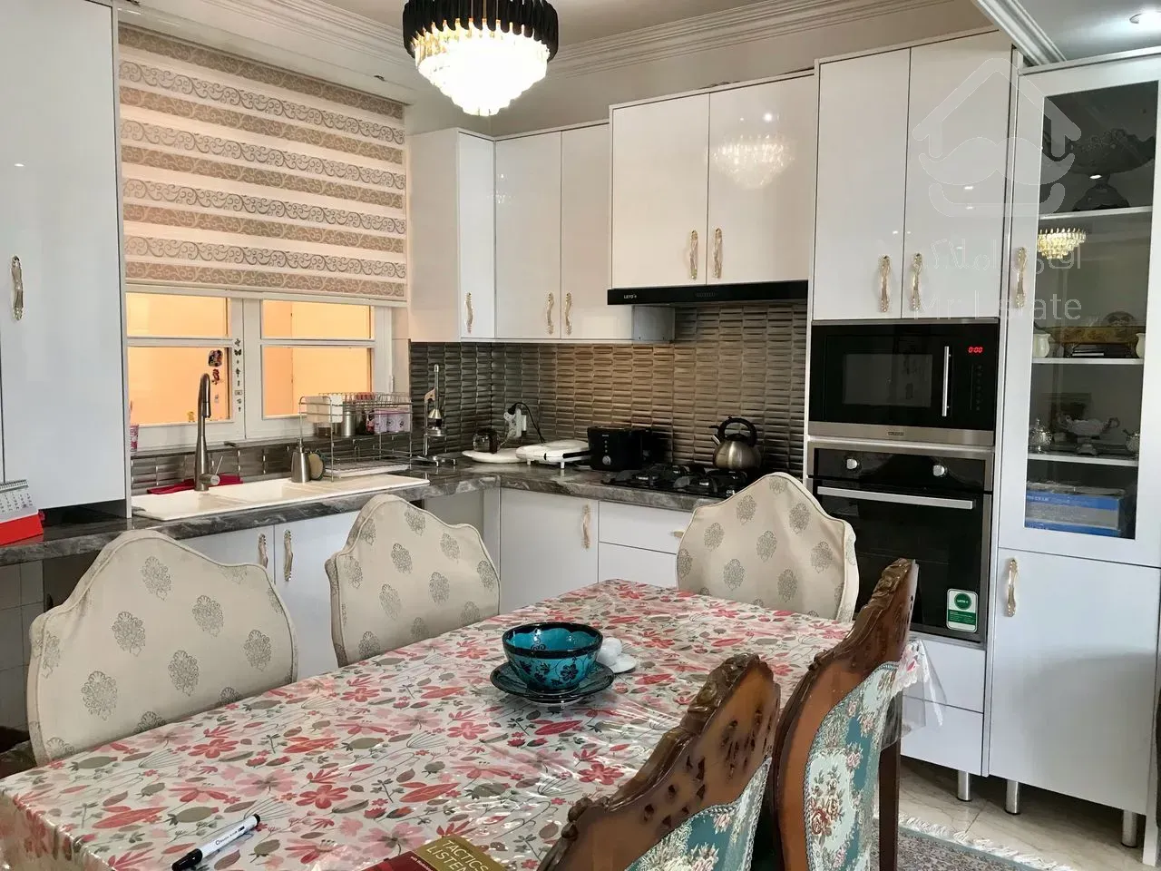 فروش آپارتمان ۱۱۲ متر فرمانیه شرقی لوکیشن جذاب