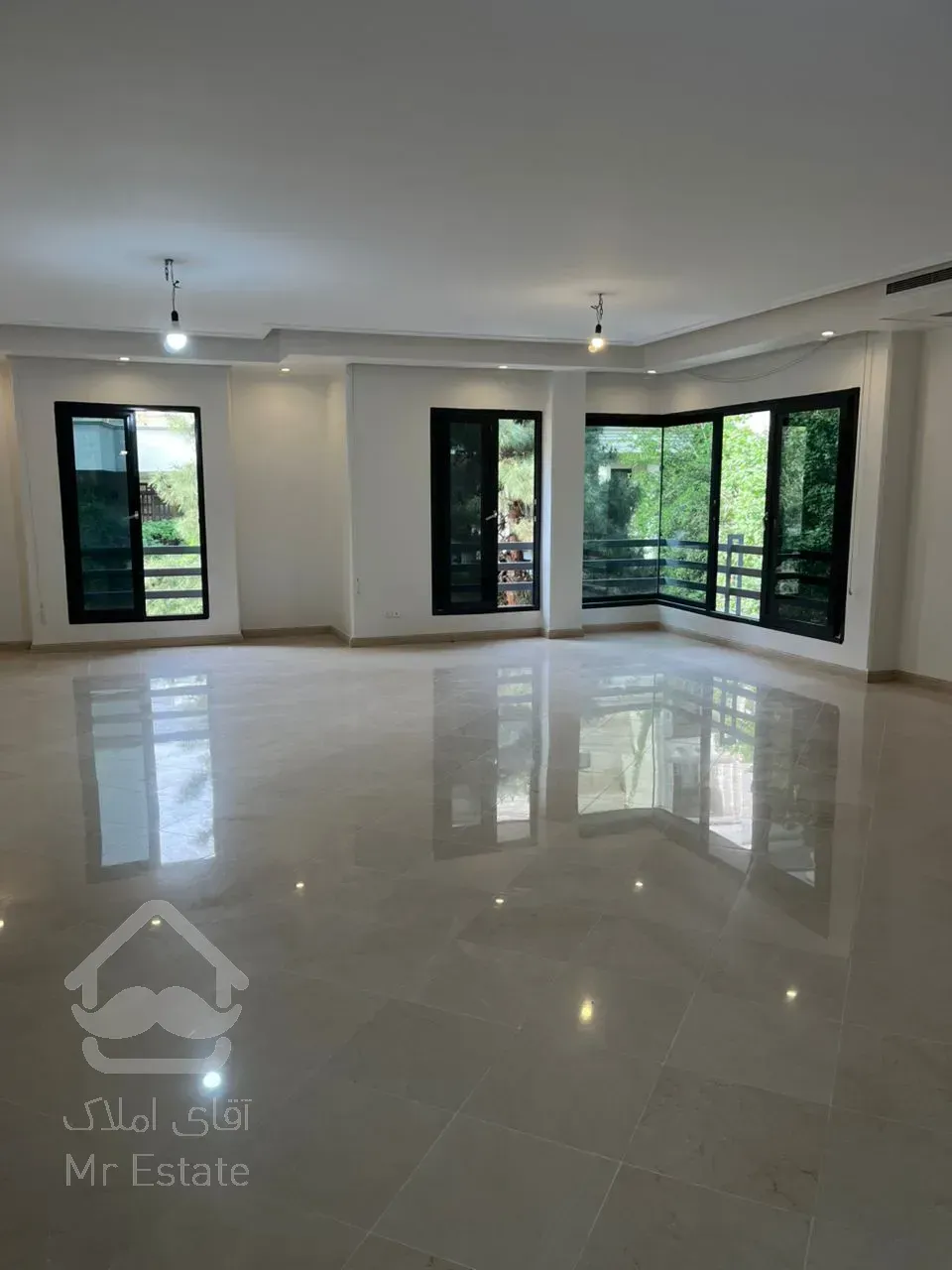 اجاره آپارتمان ۲۸۰ متری در بهترین لوکیشن کامرانیه