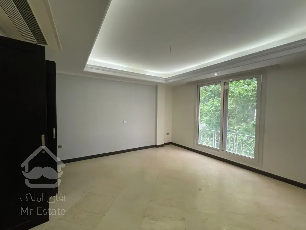 خرید آپارتمان 210 متری فول مشاعات در فرمانیه