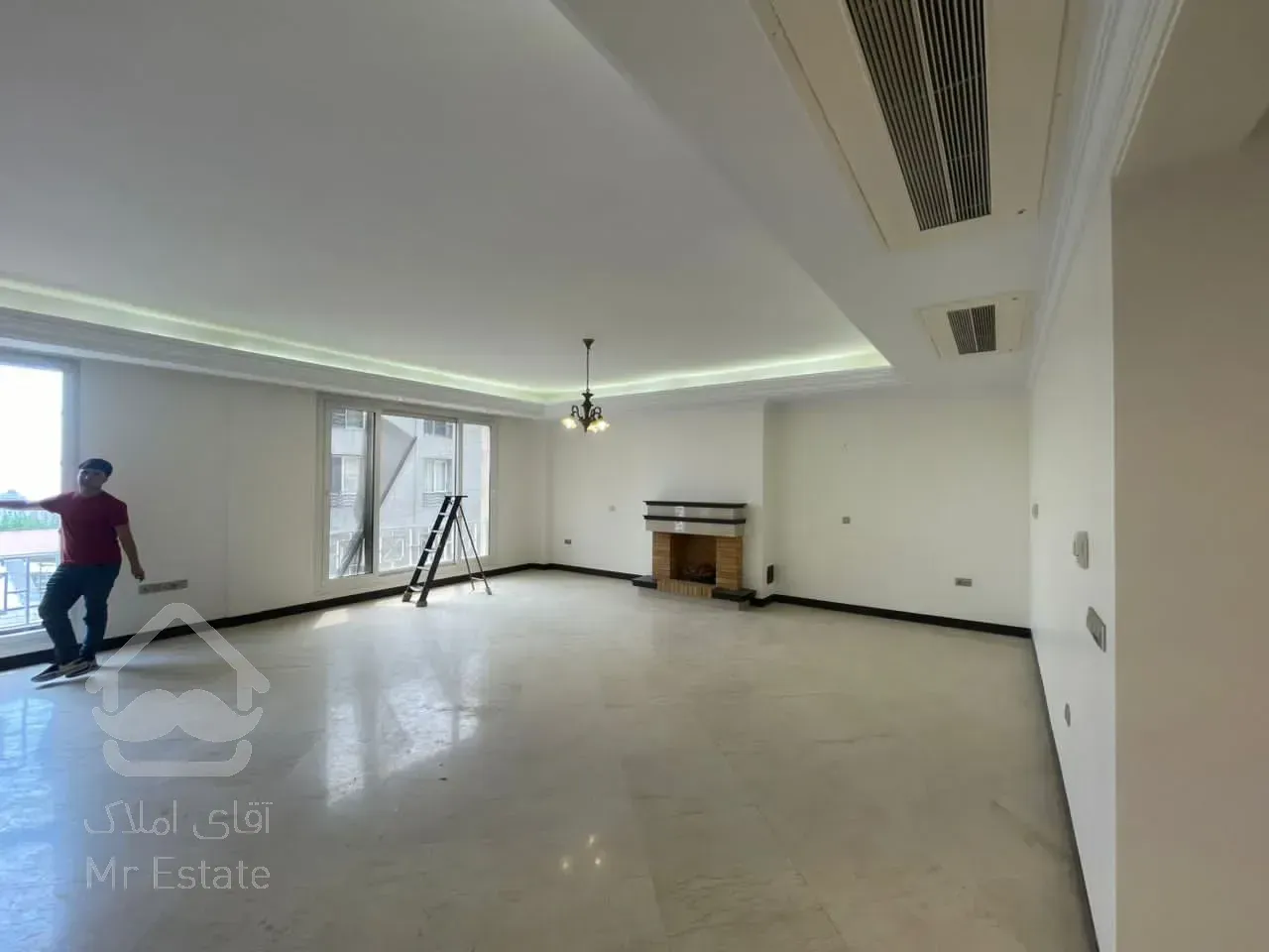 خرید آپارتمان 210 متری فول مشاعات در فرمانیه