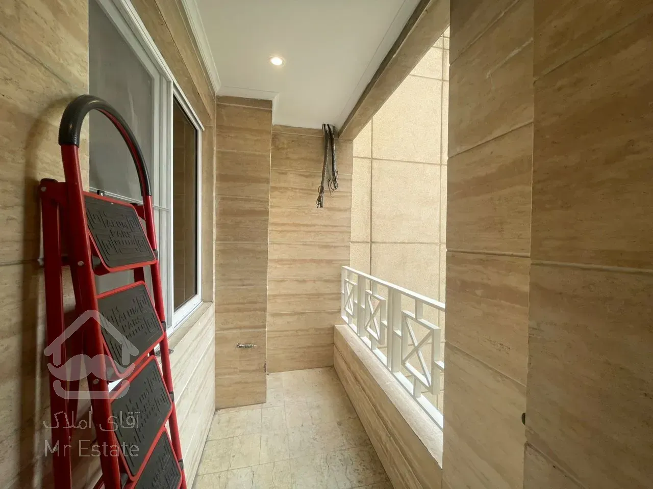 خرید آپارتمان 210 متری فول مشاعات در فرمانیه