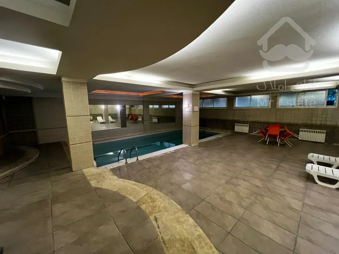 فروش آپارتمان ۱۴۰ متر جهانتاب حیاط در اختیار