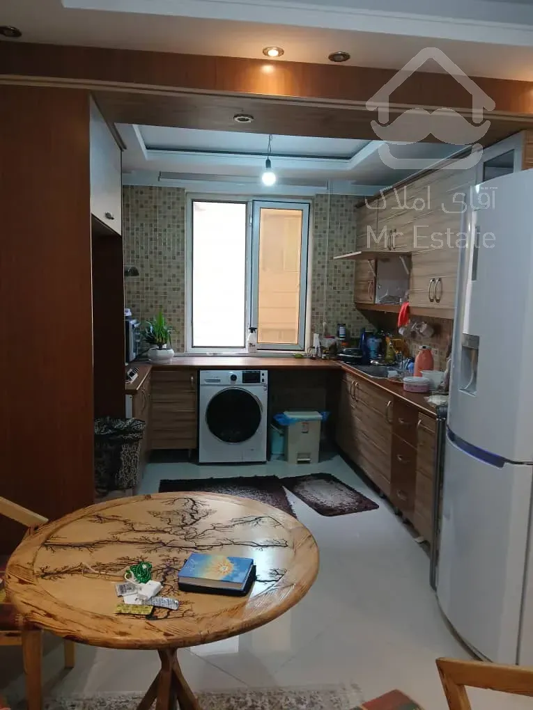 فروش آپارتمان دو خواب کم سن زیر قیمت کارشناسی در فردوس غرب