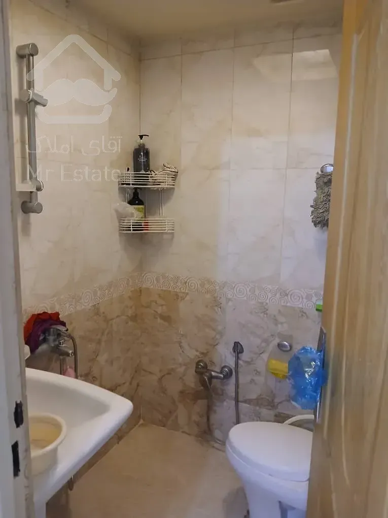 فروش آپارتمان دو خواب کم سن زیر قیمت کارشناسی در فردوس غرب