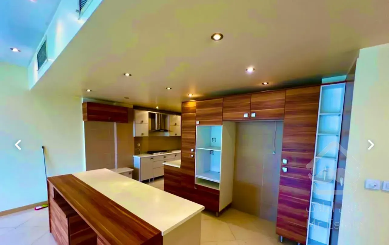 سعادت آباد**شهرداری جنوبی**180متر