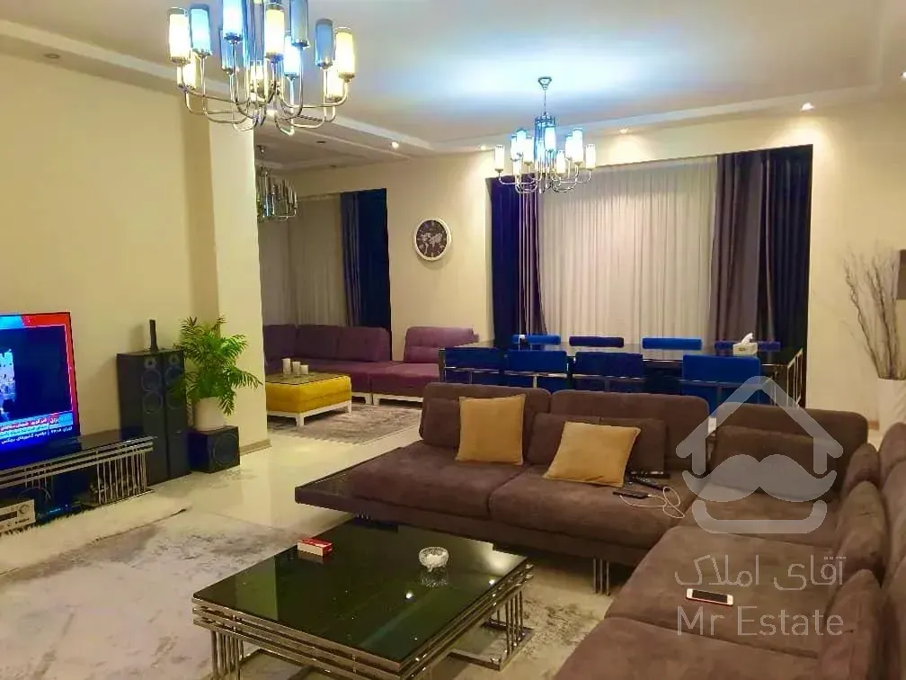 سعادت آباد**شهرداری جنوبی**180متر