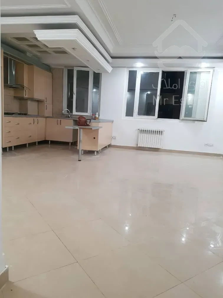 فروش آپارتمان ۸۲متری سالن پرده خور در شهرزیبا آلاله شرقی