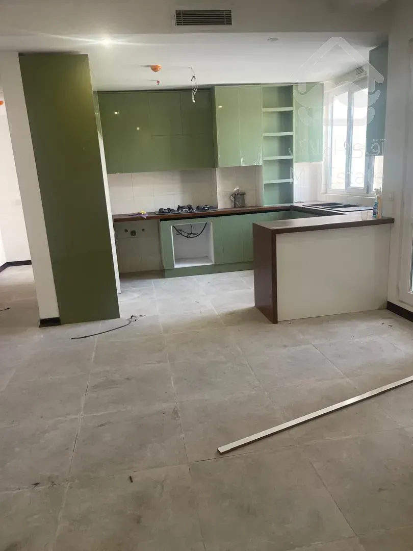 فروش آپارتمان ۸۵ متری نوساز در کوی ارم