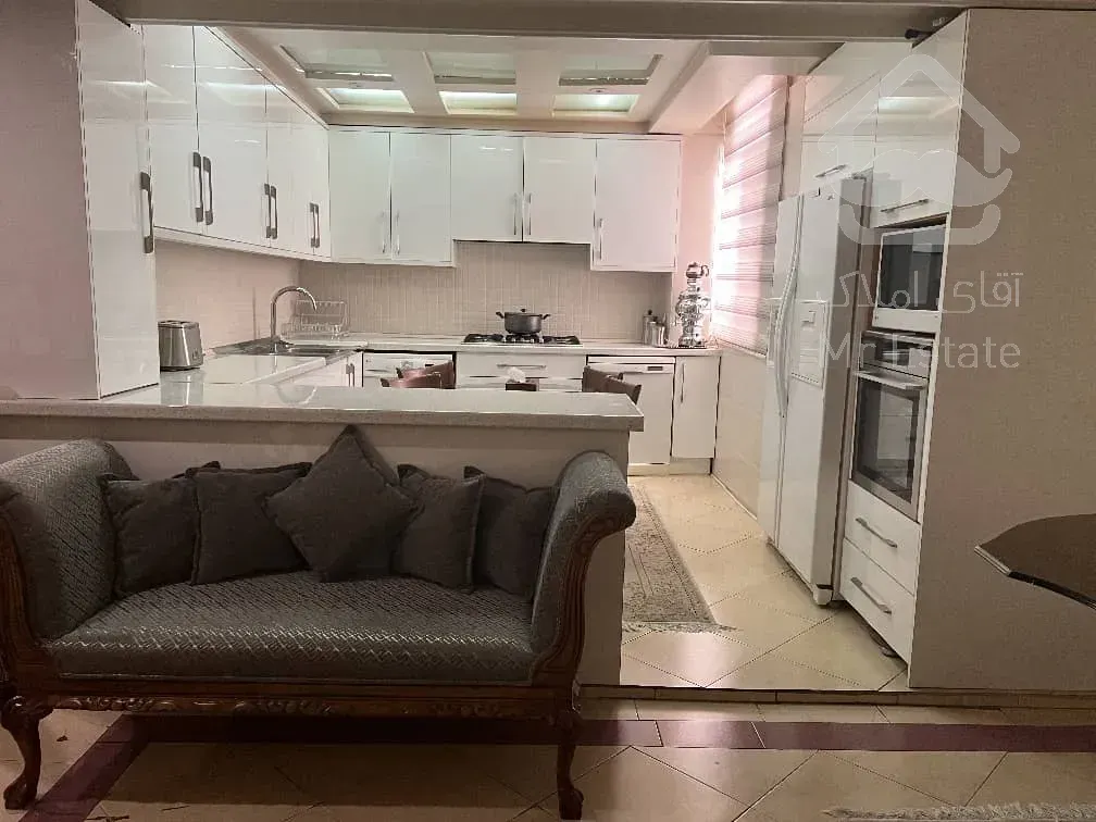 رهن و اجاره آپارتمان۱۳۰مترفول خیابان استخر