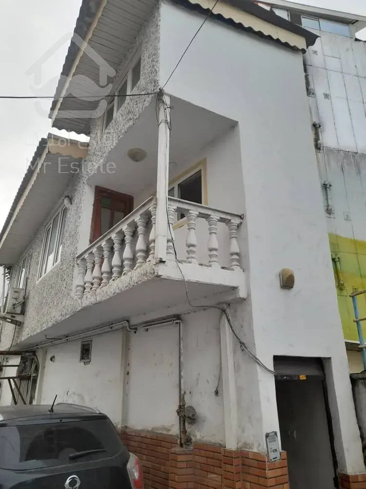 خانه در بست در مرکز شهر تنکابن میدان شیرودی