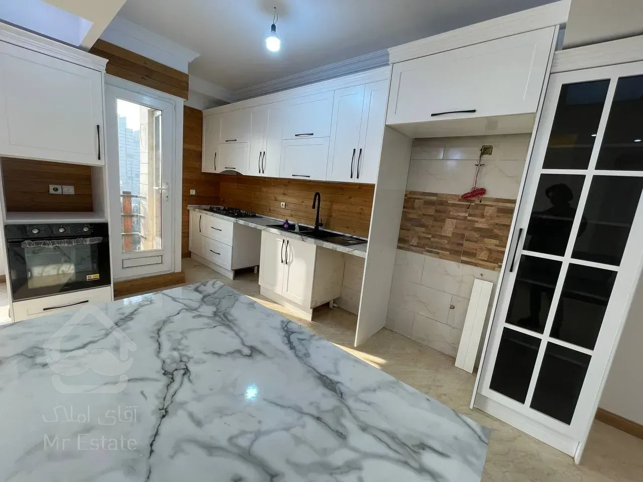 فروش آپارتمان ۱۰۰ متری نوساز در سازمان برنامه مرکزی