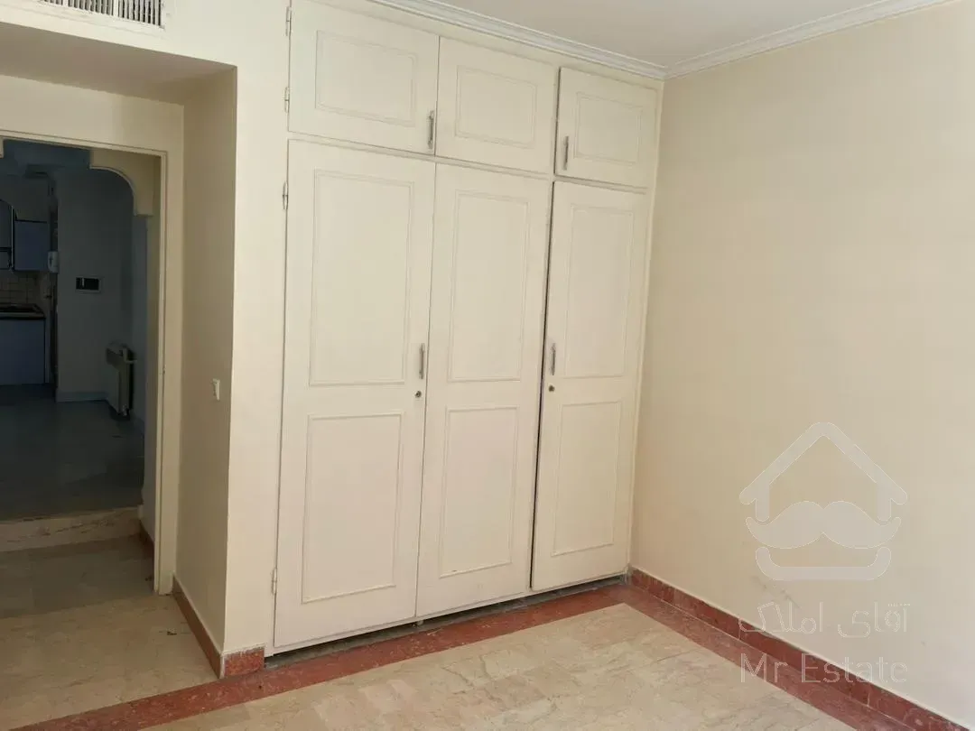 تک واحدی، ۱۴٠متری ،صرافهای جنوبی