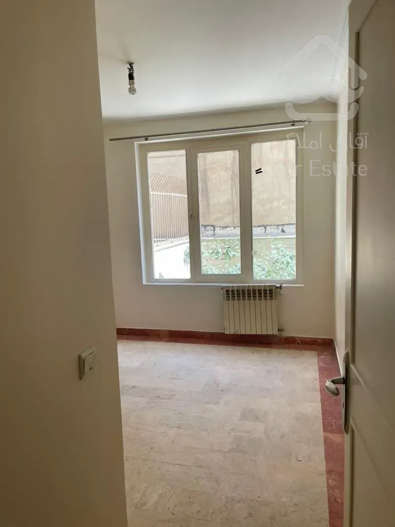 تک واحدی، ۱۴٠متری ،صرافهای جنوبی