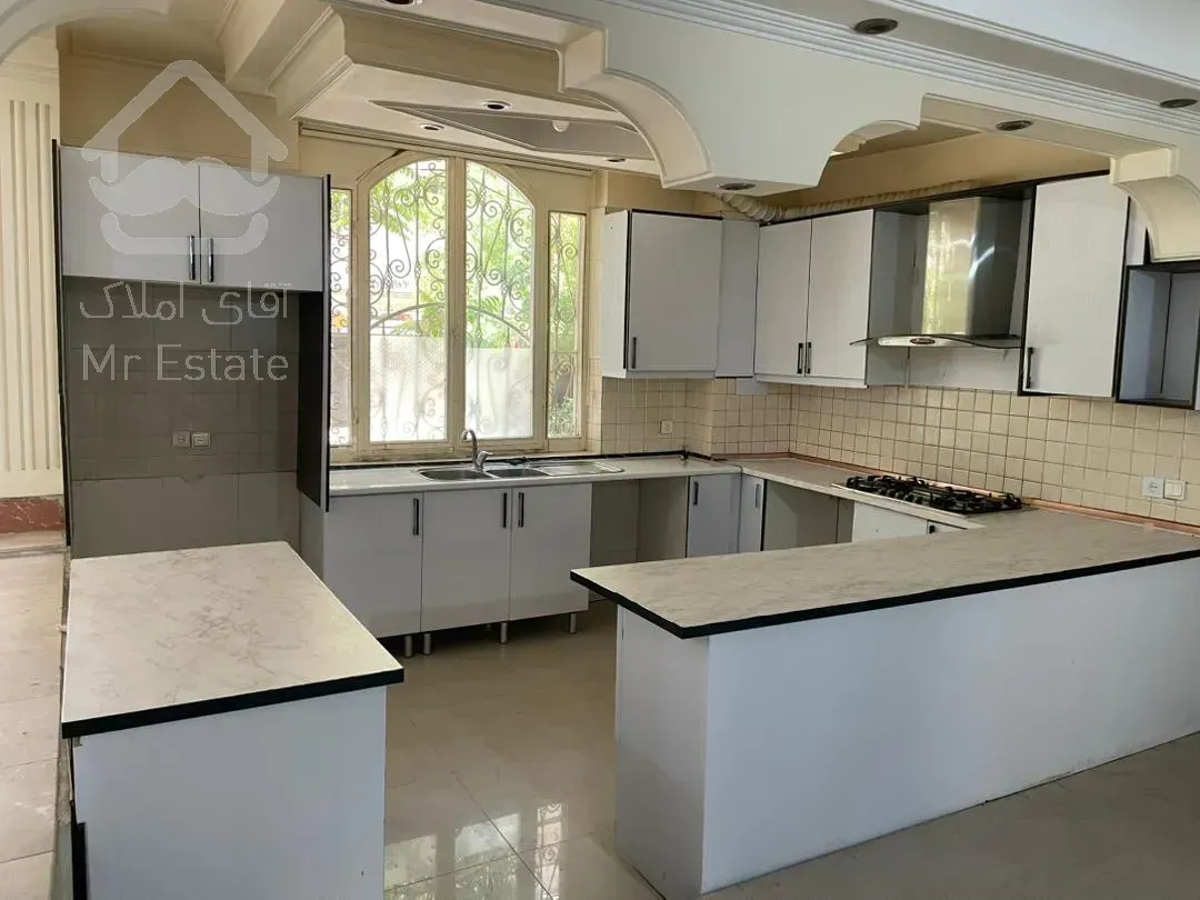 تک واحدی، ۱۴٠متری ،صرافهای جنوبی