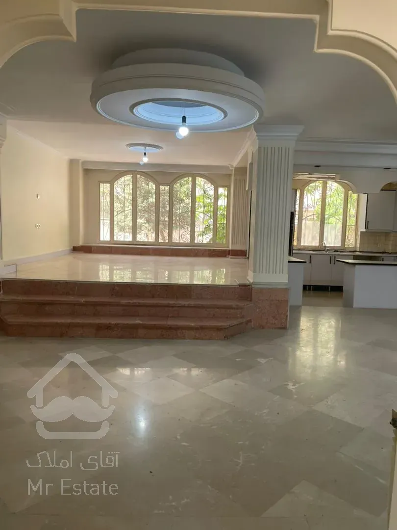 تک واحدی، ۱۴٠متری ،صرافهای جنوبی