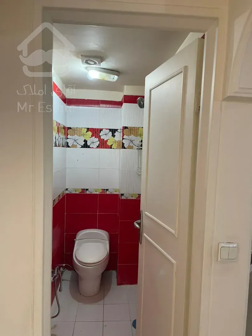 تک واحدی، ۱۴٠متری ،صرافهای جنوبی