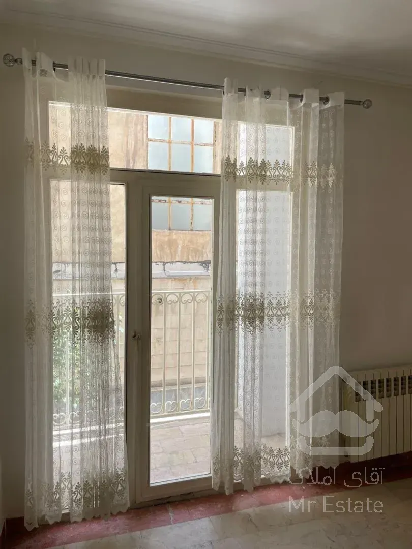 تک واحدی، ۱۴٠متری ،صرافهای جنوبی