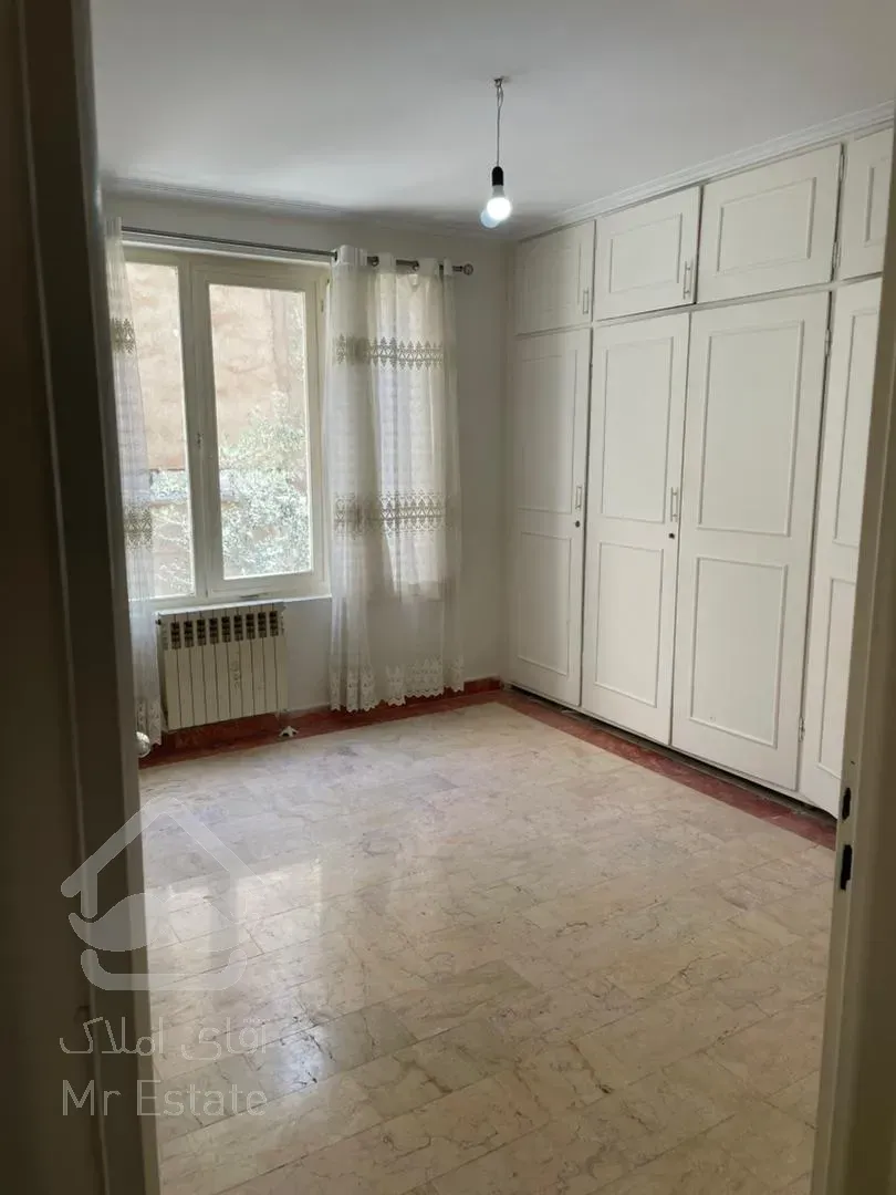 تک واحدی، ۱۴٠متری ،صرافهای جنوبی